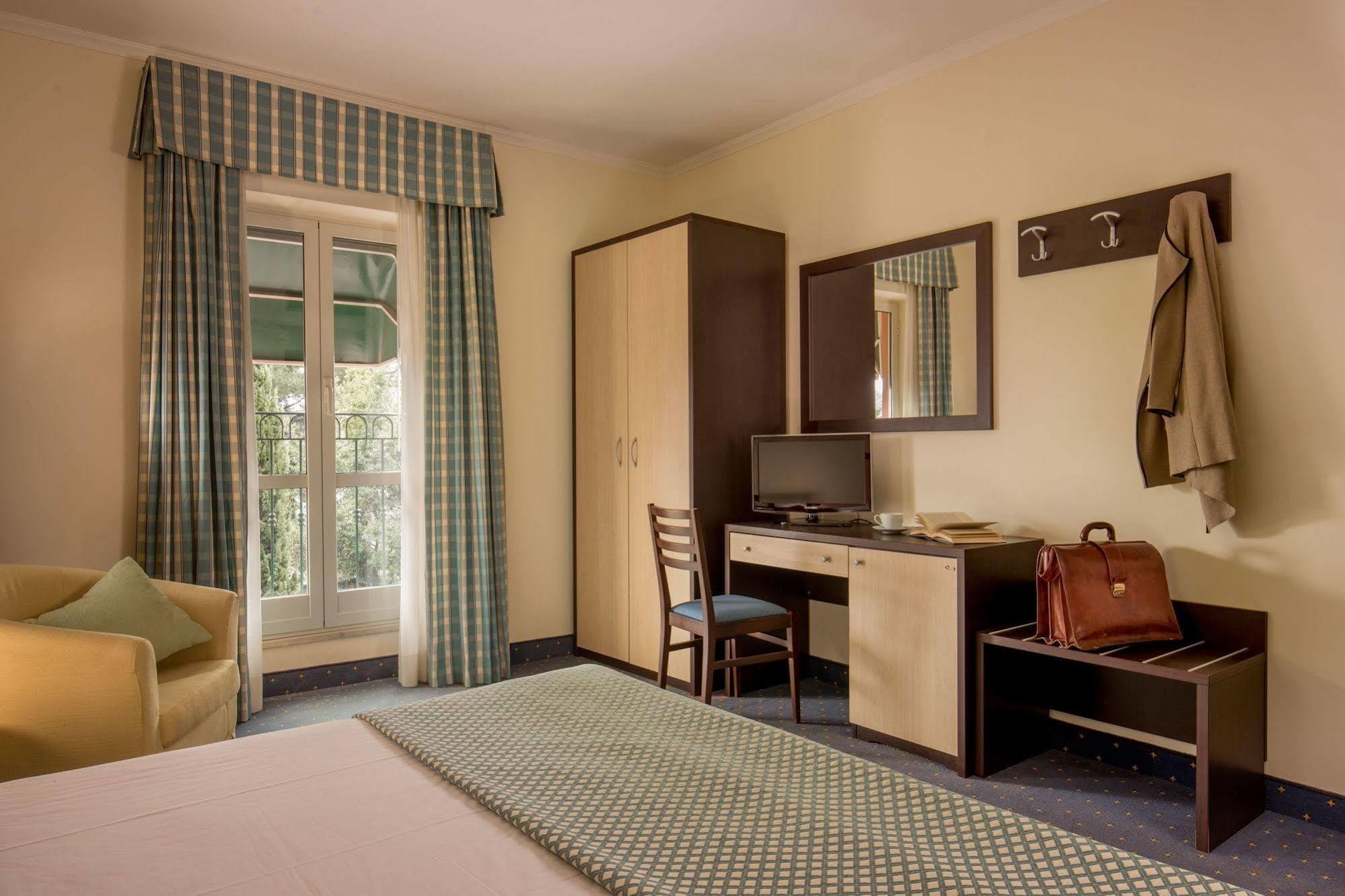 Resort La Rocchetta Рим Екстериор снимка